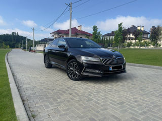 Skoda Superb foto 2