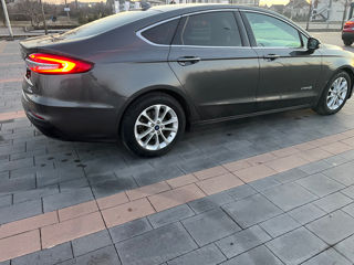 Ford Fusion foto 3