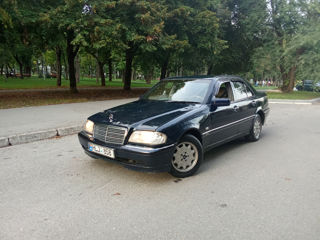 Mercedes C-Class