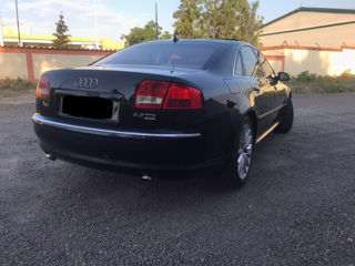 Audi A8 foto 4