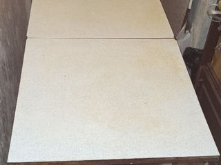 Квадратный прочный и устойчивый стол, раскладной для стройки и ремонтных работ foto 4