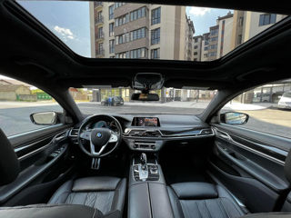 BMW 7 Series foto 4