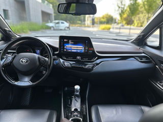 Toyota C-HR foto 3