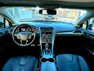 Ford Fusion foto 6