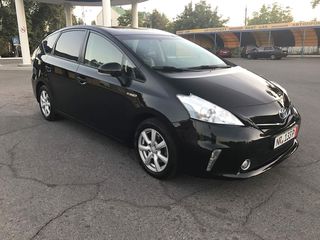 Toyota Prius + foto 1