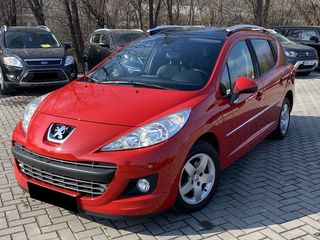 Peugeot 207 foto 1