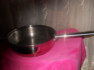 продам тяжёлую сковородку с крышкой и тяжёлая кастрюля с крышкой foto 4