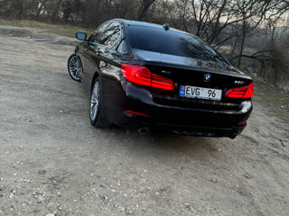 BMW 5 Series foto 2