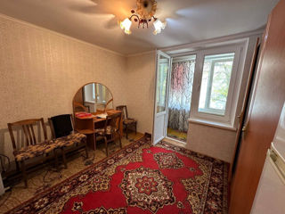 Apartament cu 2 camere,  Centru,  Strășeni,  Strășeni foto 0