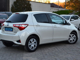 Toyota Yaris foto 2