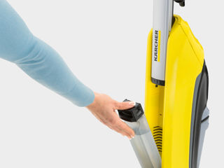 Aspirator vertical cu funcția de spălare Karcher FC 5 foto 5