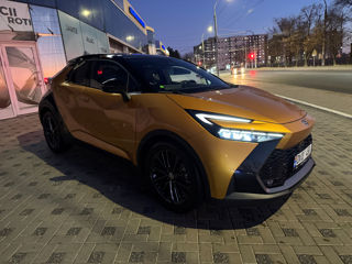 Toyota C-HR foto 3