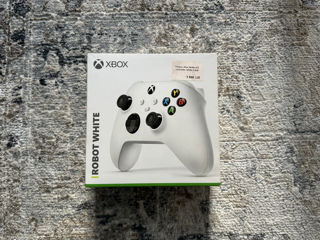 Xbox Wireless Controller - 990 lei