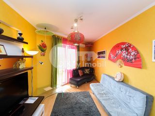 Centru, 2 dormitoare separate, bloc nou, 300 euro ! foto 3