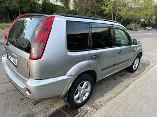 Nissan X-Trail foto 9