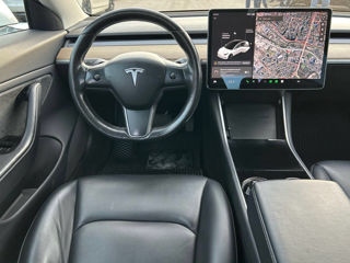 Tesla Model 3 foto 6