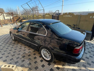 BMW 5 Series foto 2