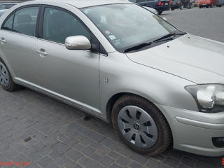 Toyota Avensis foto 6