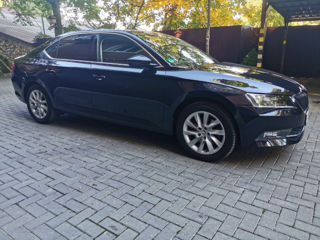 Skoda Superb foto 3