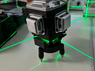 4D Nivel cu laser verde / 4D Лазерный уровень 360, с 16 линиями...
