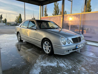 Mercedes E-Class