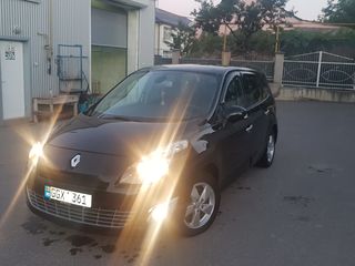 Renault Grand Scenic foto 4