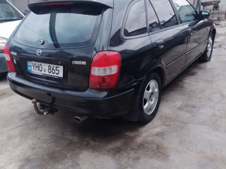 Mazda 323 foto 3