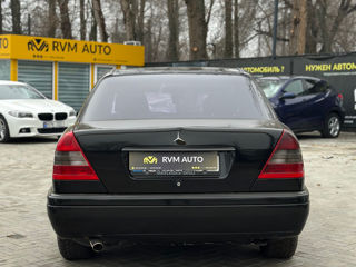 Mercedes C-Class foto 5