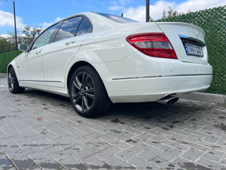 Mercedes C-Class foto 4