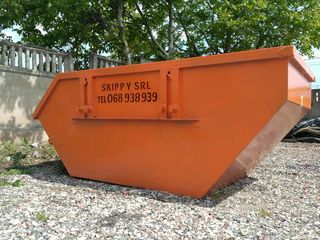 Evacuarea gunoiului deseurilor din constructii containere 8m3 "Skippy" SRL