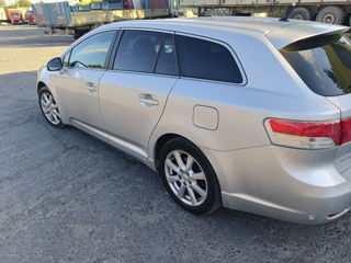 Toyota Avensis foto 5