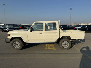 Toyota Land Cruiser foto 3