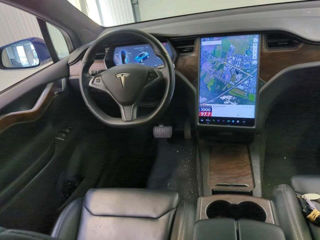 Tesla Model X foto 5