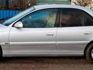 Opel Omega foto 2