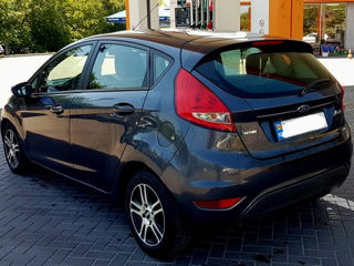 Ford Fiesta foto 3