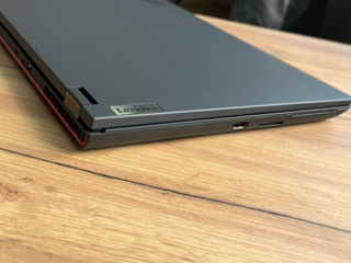 Lenovo ThinkPad P16v G1 16" FHD+ R7-7840HS Pro 32GB/1TB SSD Win11 Pro 21FE0009GE foto 7