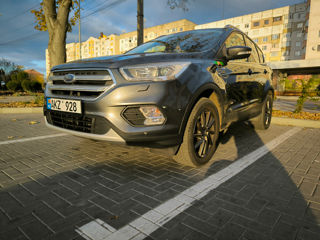 Ford Kuga foto 2