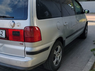 Volkswagen Sharan foto 4