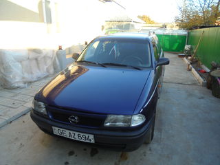 Opel Astra foto 1