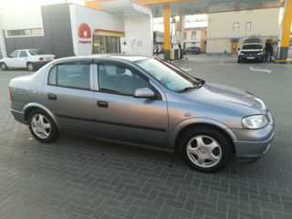 Opel Astra foto 1