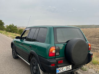 Toyota Rav 4 foto 4