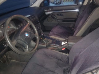 BMW 5 Series foto 6