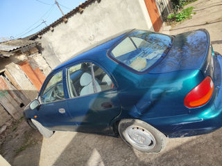 Hyundai Accent foto 4