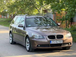 BMW 5 Series foto 10