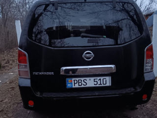 Nissan Pathfinder foto 3