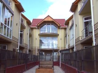 Town House in Gratiesti, 37900 Euro foto 1
