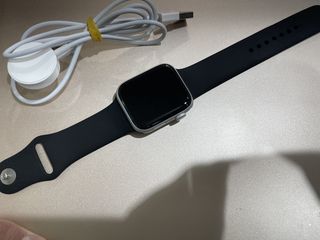 Apple Watch SE review: an almost great cheaper option | Apple Watch | The  Guardian