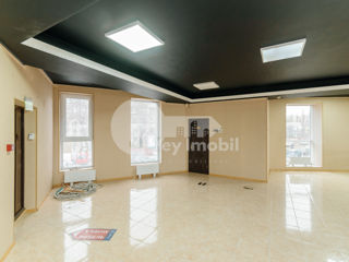 Spațiu comercial, Centru, 600 mp, 7200 € ! foto 3