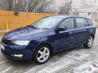 Skoda Rapid фото 3