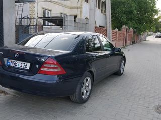 Mercedes C Class foto 3